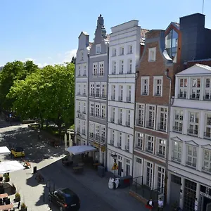happy-apartments-old-town.gdanskhotel.org/